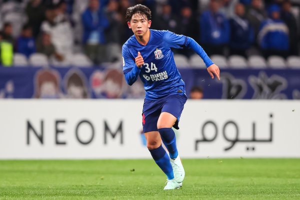 后备  登场18分钟被换下，沪媒：京沪大战或成刘诚宇“觉醒时