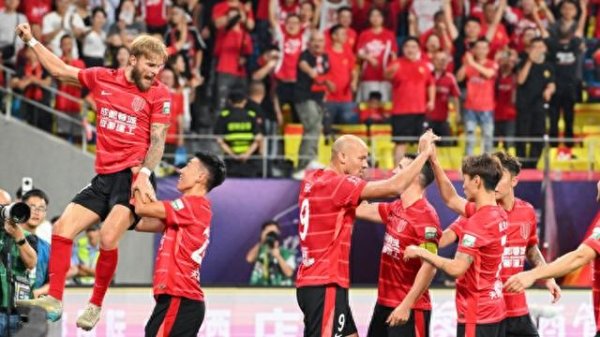 下轮两场“天王山”战役! 申花捉放曹痛失登顶良机, 成都蓉城