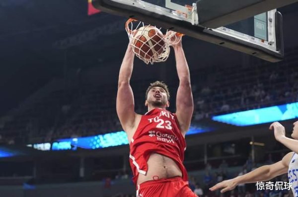 申京狂揽24+16+6率队晋级下一轮  八强 球队整体竞技状