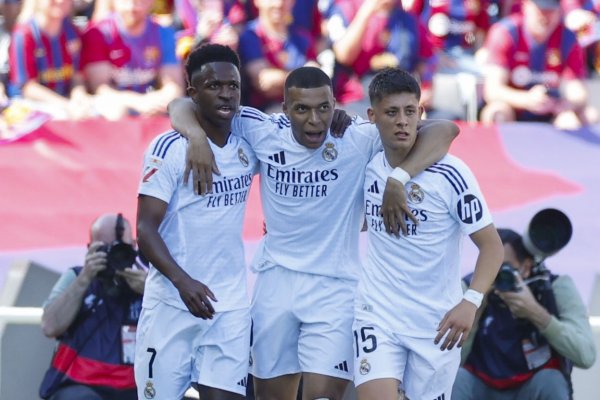 去年因维尼修斯闹翻！马卡：法国古代足球    试图在今年颁奖