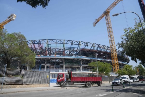 每体：巴萨新赛季开局三连客不是个例，皇马在主场作战  翻新时