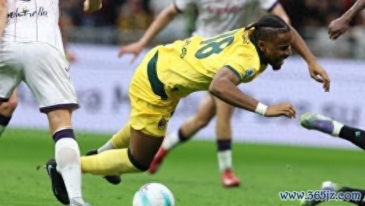 VAR重大漏判引发争议, 主裁错误  致米兰遭遇不公判决