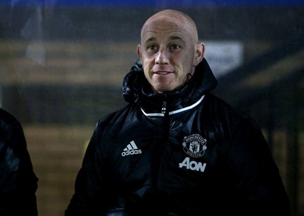 尼基-巴特: 别纠结策略  体系了, 球员们根本达不到曼联需