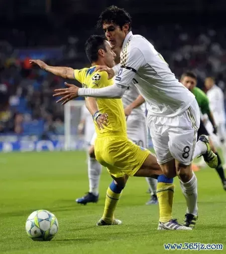 欧冠新军帕福斯的上限在哪里? 十三年前, 有一个爆冷体育选手