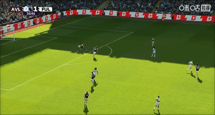 打破007！沃特金斯出色  挑射破门打入赛季首球，维拉1-1