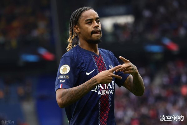 4-0, 大巴黎完胜意甲劲旅, 克瓦拉茨赫利亚无敌一条龙惊艳