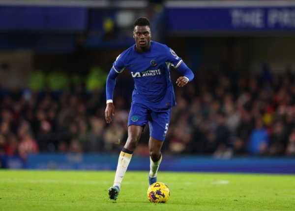 时隔三个月伤愈复出！巴迪亚西勒：有点累但享受获胜   本菲卡