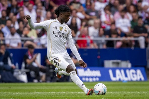 1年前还是亿元先生😫22岁卡马文加身价腰斩，4连跌仅剩500