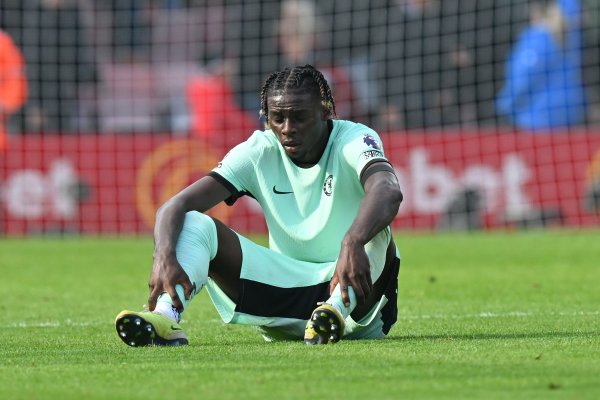 BBC：伯恩利与切尔西达成协议，永久签下乌戈丘库&球