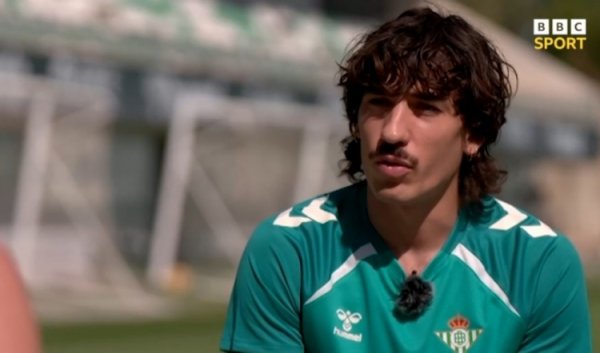 骑单车骑车    上下班，贝莱林：受温格影响，我越来越关注可