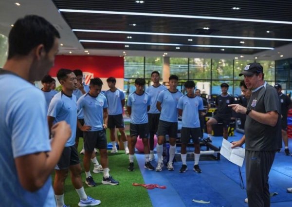 在度过5天国庆假期后，申花一线队于今天下午重新集结